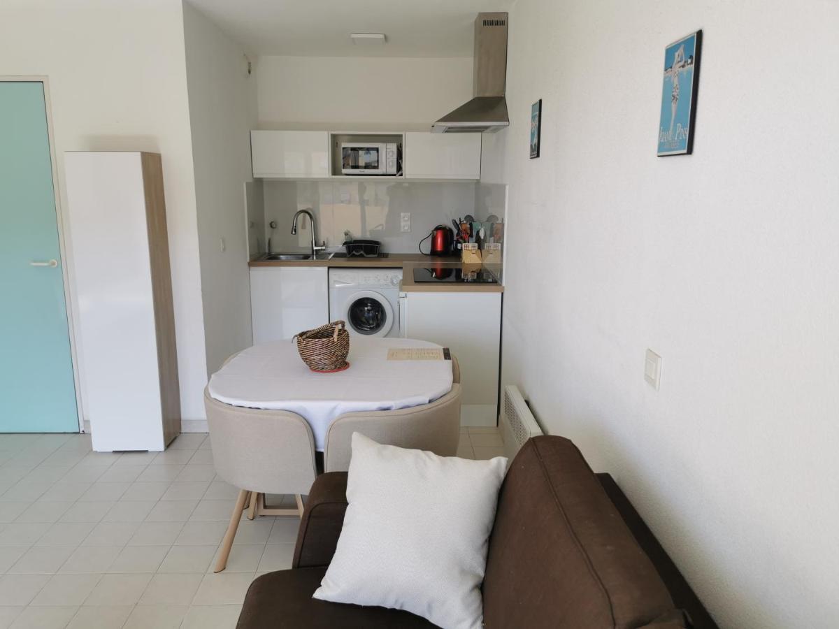 Antibes Les Pins 2 Pieces Vue Mer Piscine Parking Apartman Kültér fotó
